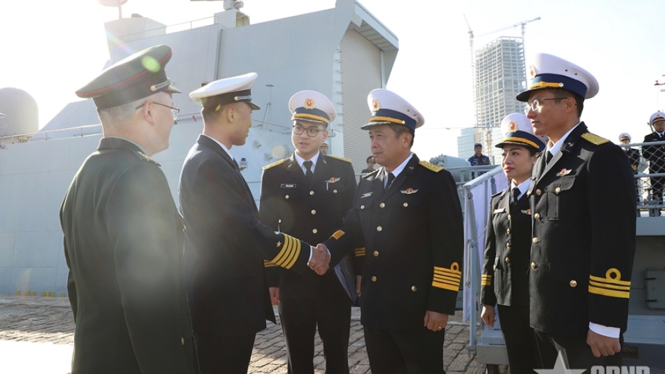 Frigate 015-Tran Hung Dao embarks on goodwill visit to China